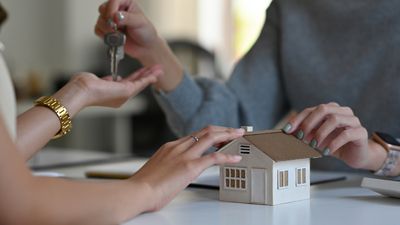 GREEN HOUSE & REAL ESTATE