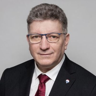 NEW ERA COMPANIA DE IMOBILIARE