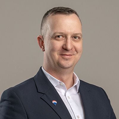  Zoltan Fejer