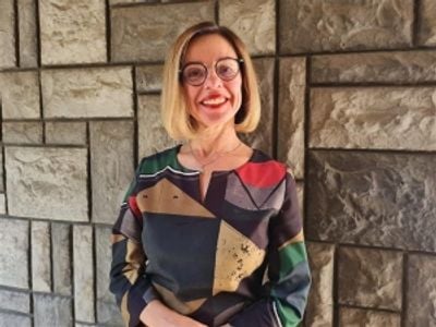 DECENT REAL ESTATE S.R.L