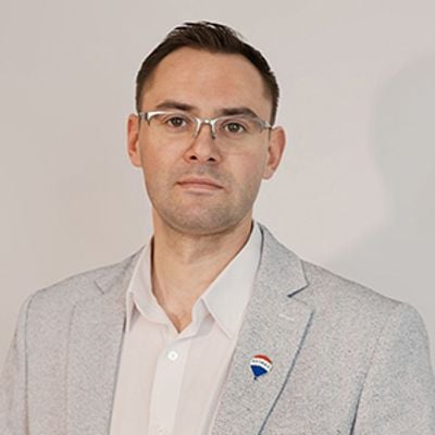 RE/MAX Town and Country