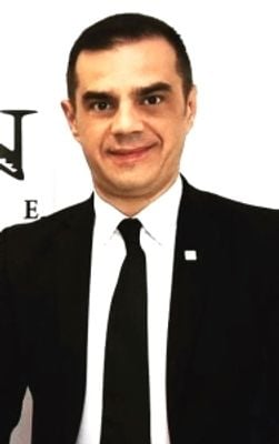  Robert Szocs