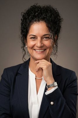 Alina Vasii