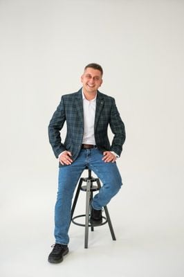  Sebastian Urzica Anita