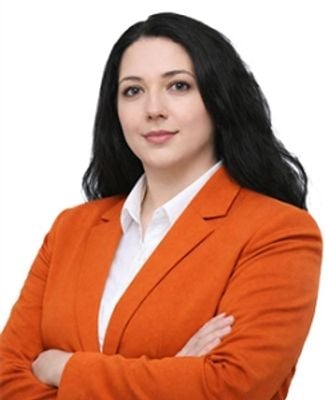 Larisa-Elena Bucataru