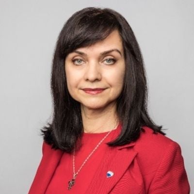  Isabela Lucia Ghebarus