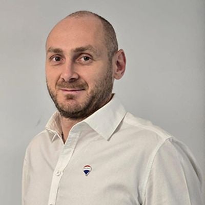 RE/MAX Signature