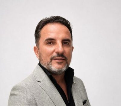 Robert Tar