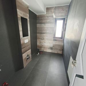 Casă cu 4 camere în Berceni