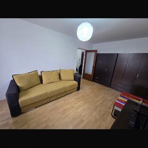 Apartament cu 2 camere decomandat în Crângași
