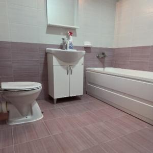 Garsonieră decomandată în Vest