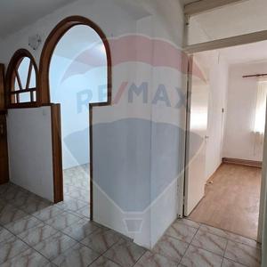 Apartament cu 2 camere decomandat în Sebeș