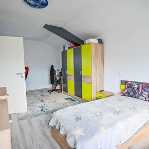 Casă cu 4 camere în Sânpetru