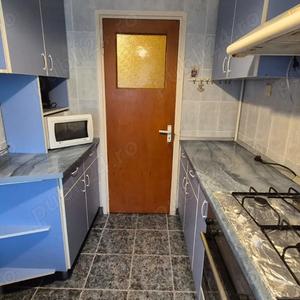Apartament cu 2 camere decomandat în Apărătorii Patriei