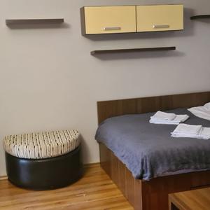 Garsonieră decomandată în Unirii