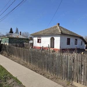 Casă cu 4 camere cu Teren 500 Mp în Bogdana