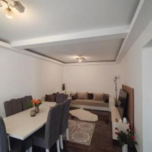 Duplex cu 4 camere cu Teren 200 Mp în Jilava