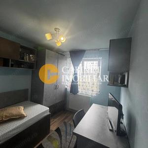 Apartament cu 3 camere semidecomandat în Zimbru