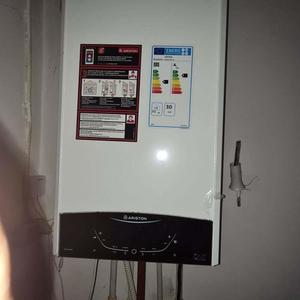 Casă cu 5 camere cu Teren 309 Mp în Central