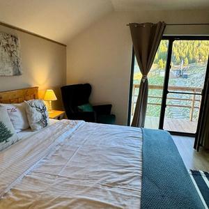 Casă cu 3 camere în Fundata