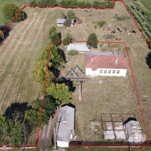 Teren de 500 mp, în Băiculești