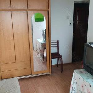 Garsonieră decomandată în Rahova