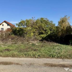 Teren de 643 mp, în Sisești