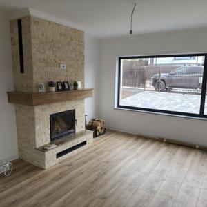 Casă cu 4 camere în Pietrăria