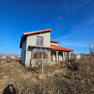 Casă individuală cu 5 camere în Sud-Est