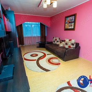 Apartament cu 3 camere decomandat în E3