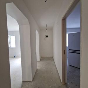 Casă cu 4 camere în Coțofănești