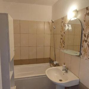 Apartament cu 2 camere semidecomandat în Câmpineanca