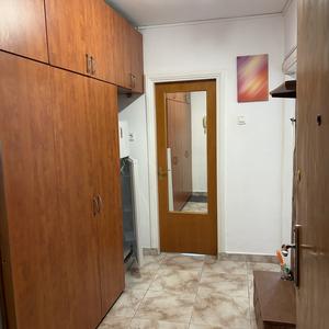 Garsonieră decomandată în Tineretului