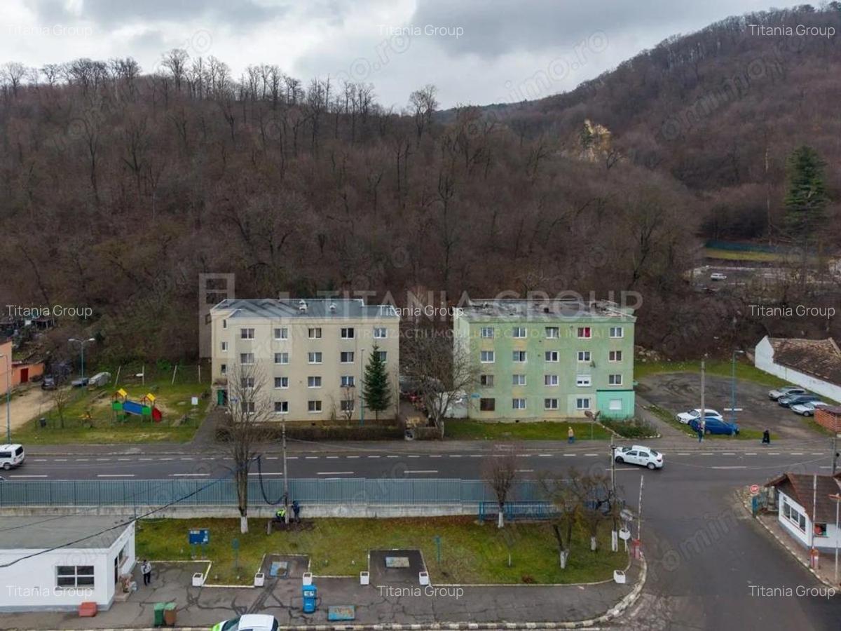 Apartament 2 camere, str Carierei, comision 0 - 19