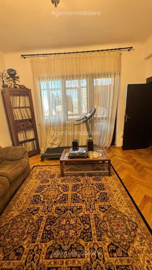 4 camere Magheru, interbelic, circular,2 balcoane, 2 băi geam, terasă, boxă, ASE - 18