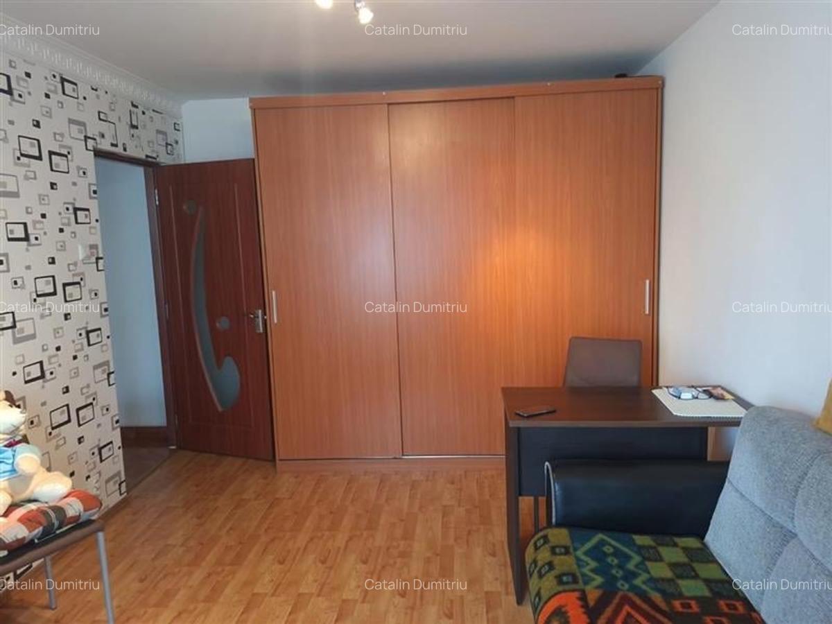 Apartament cu 3 camere decomandat în Central - 4