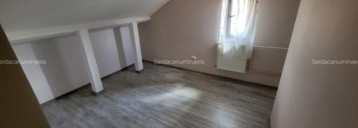 Casă la curte - 9