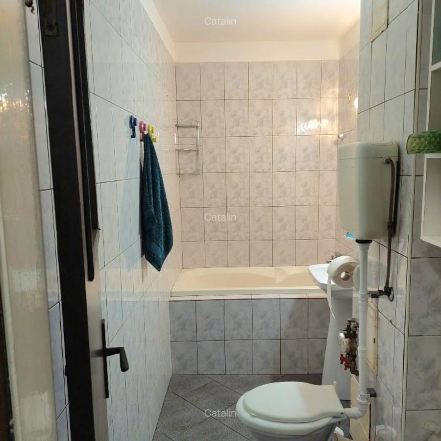 Proprietar, Studio Mall Vitan - Nerva Traian, bloc din 1990, 38 mp. - 7