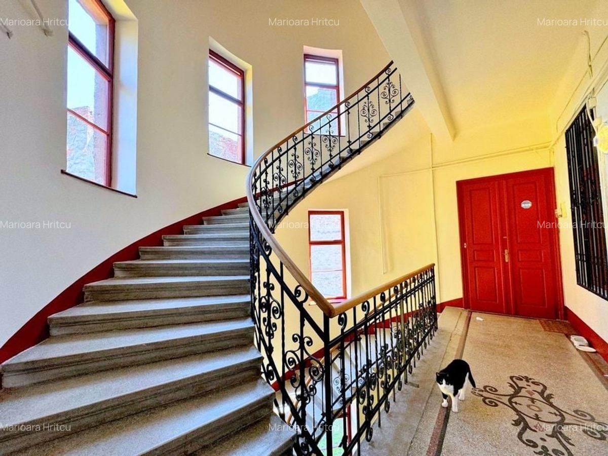Apartament cu 4 camere semidecomandat în Central - 16