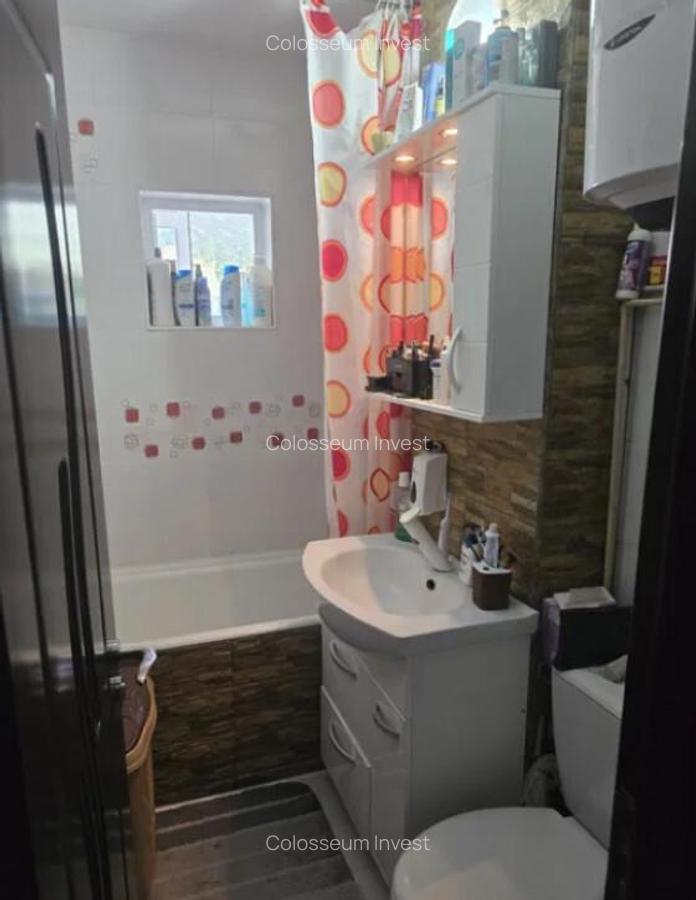 Apartament 2 camere, decomandat - zona Astra - 4