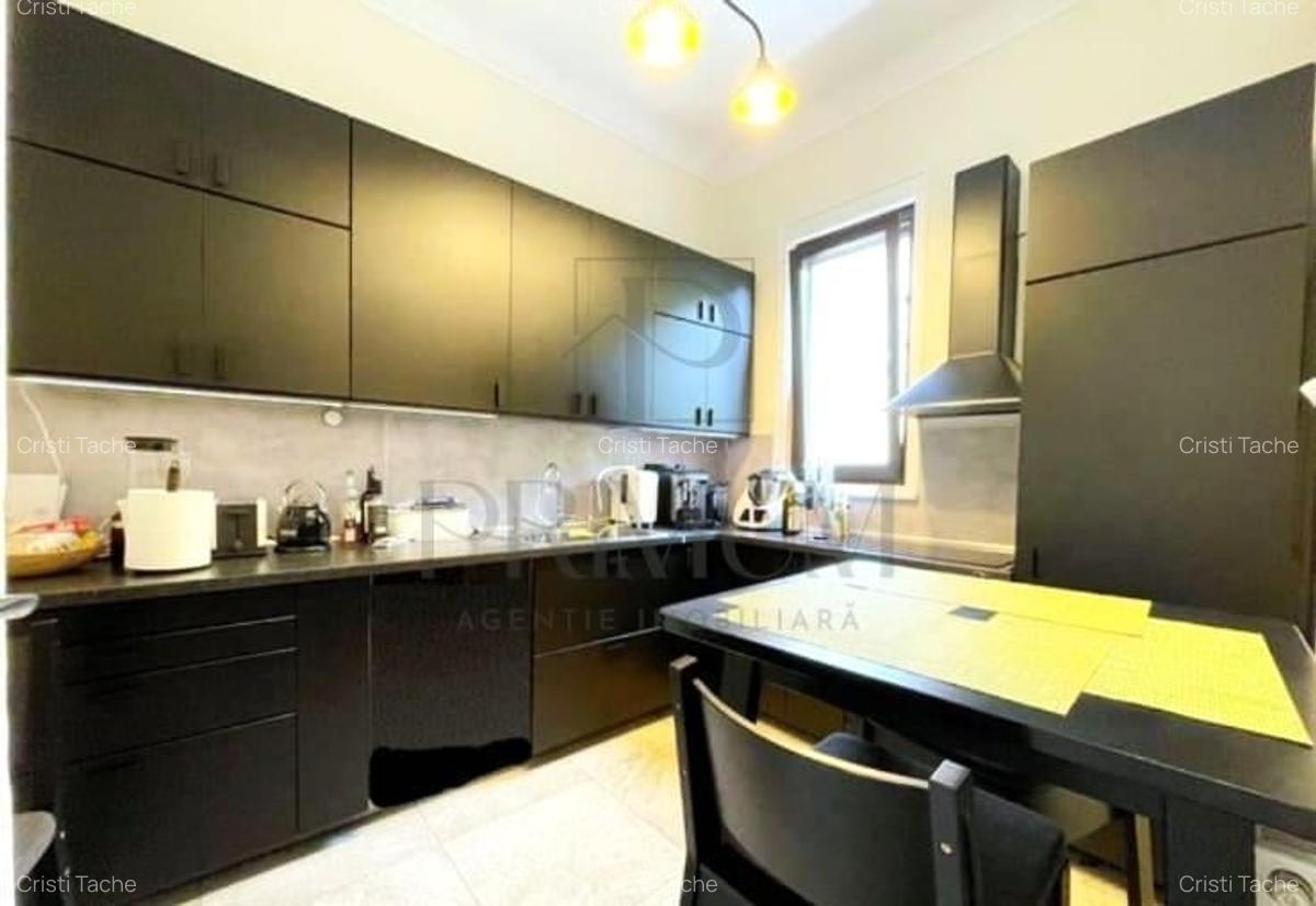 CENTRAL - ETAJ 1 - RENOVAT - 4 camere - 3 bai - centrala proprie - clima - GARAJ - 10