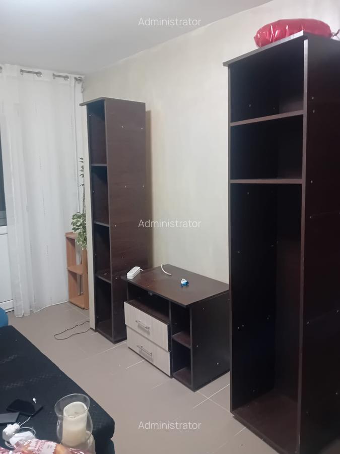 Apartament cu 3 camere semidecomandat în Km 4-5 - 9