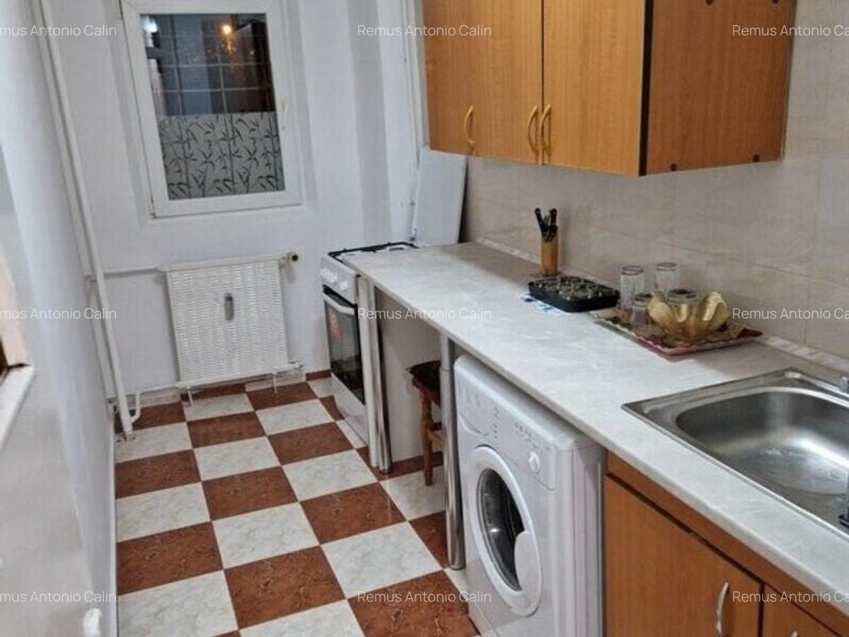 Mihai Bravu Mall Vitan Garsoniera Spatioasa - 4