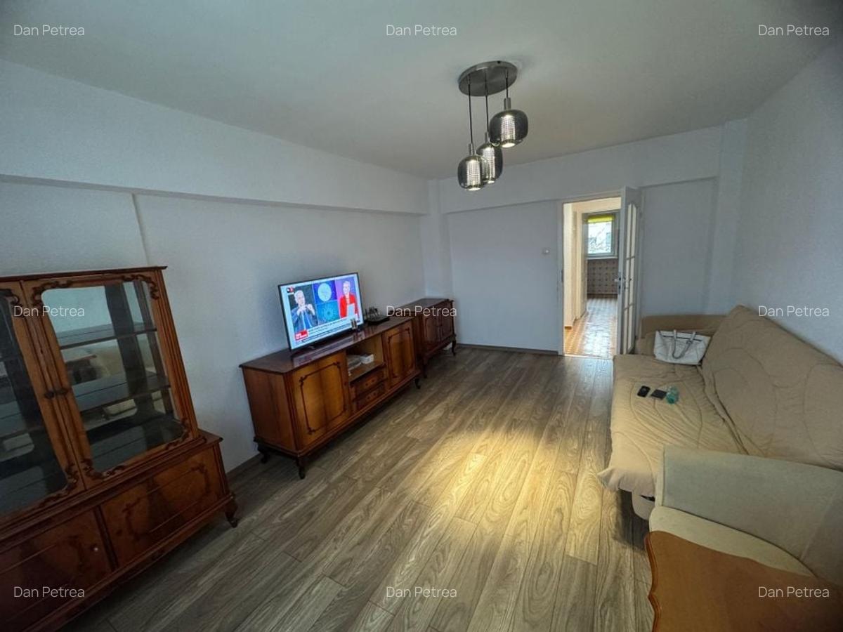 Apartament 3 camare Titulescu 121 - 1
