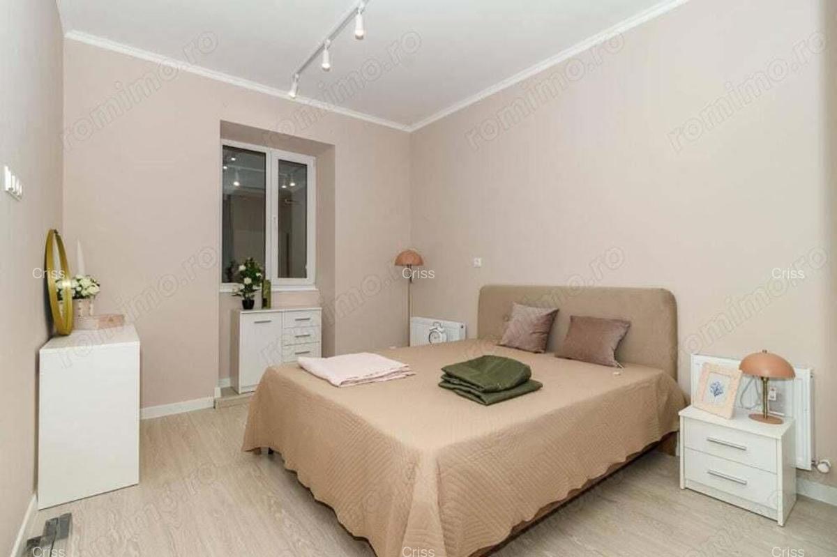Apartament doua camere zona 1 mai - 2