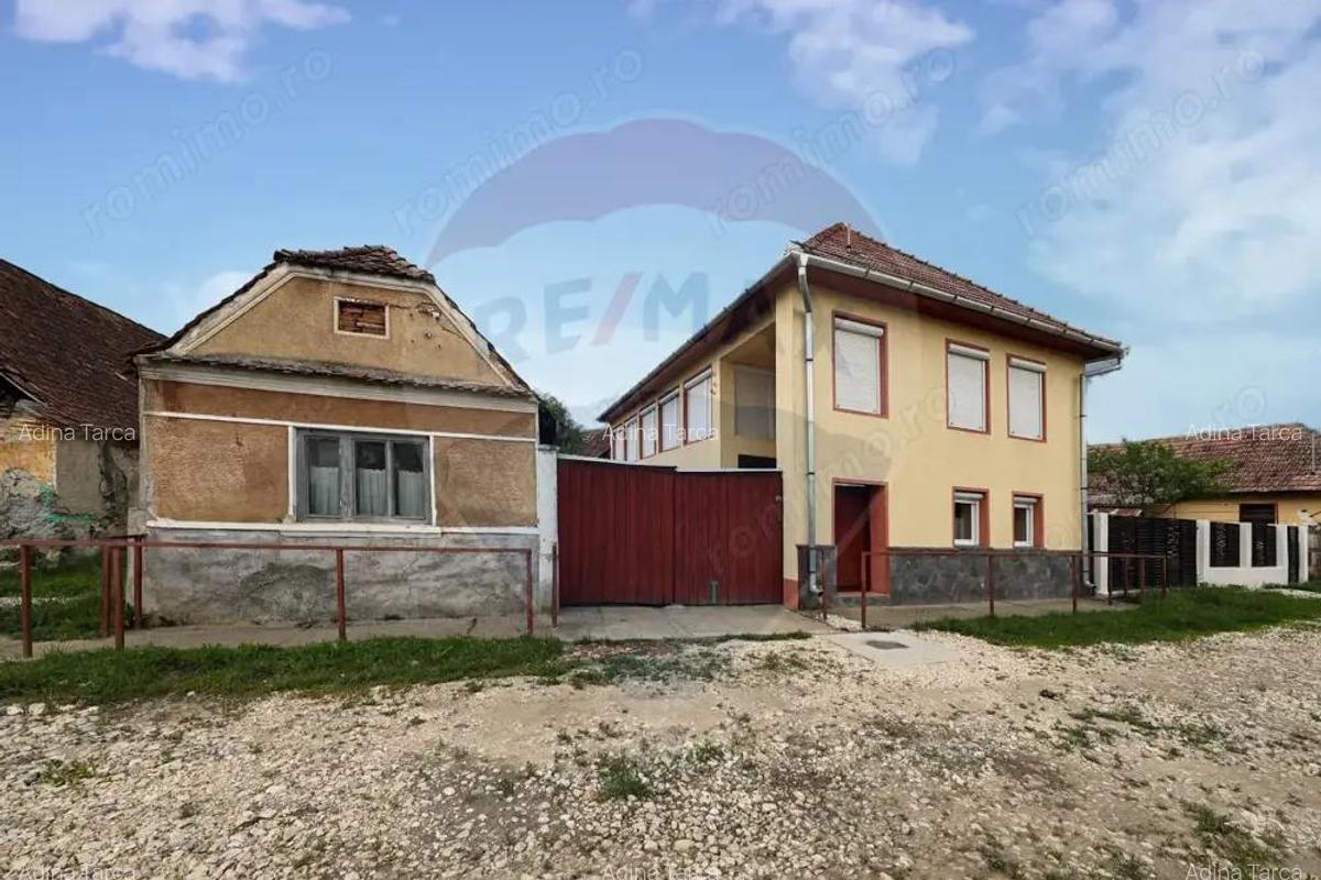 Casa spatioasa cu anexe si gradina in localitatea Ungra/Brasov - 9