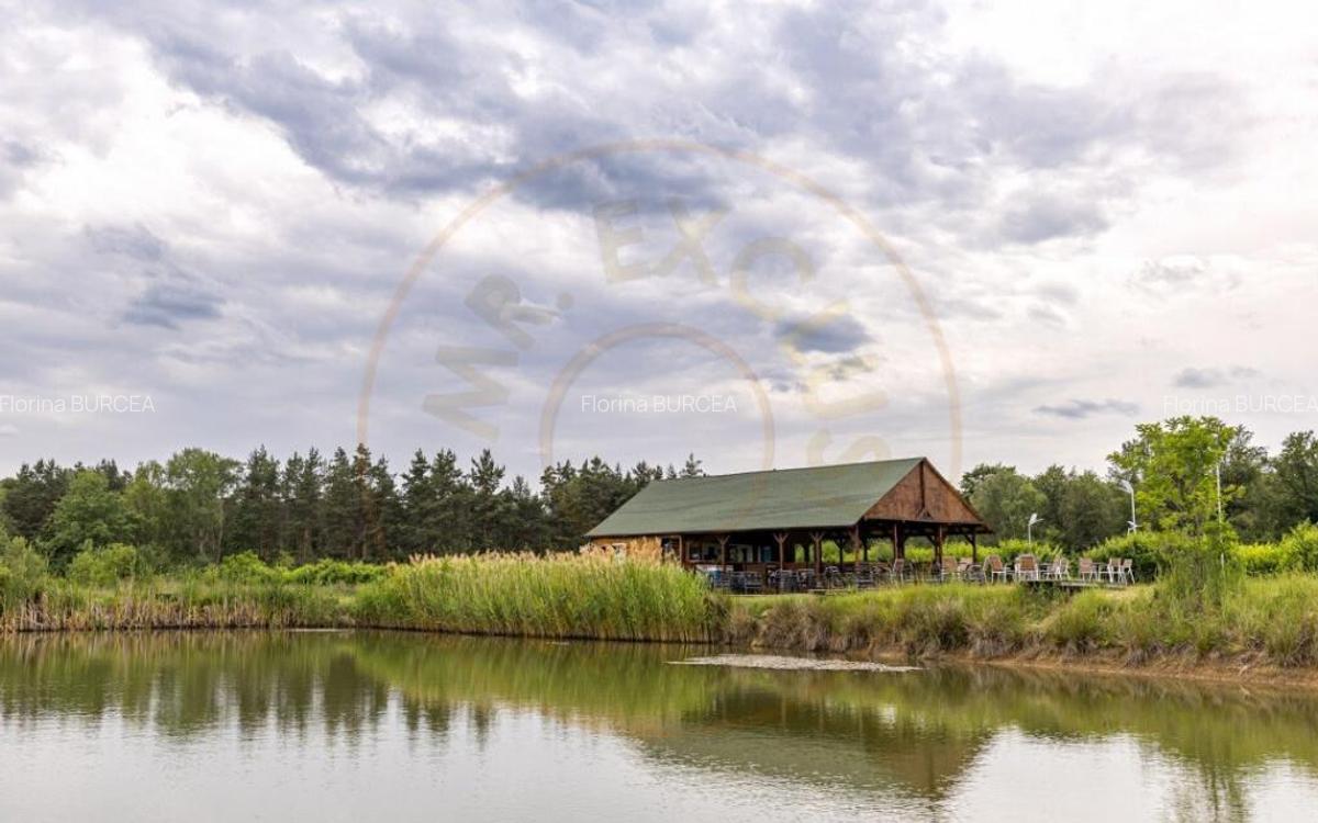 Motel, camping, piscina si lacuri de pescuit pe un teren de - 17