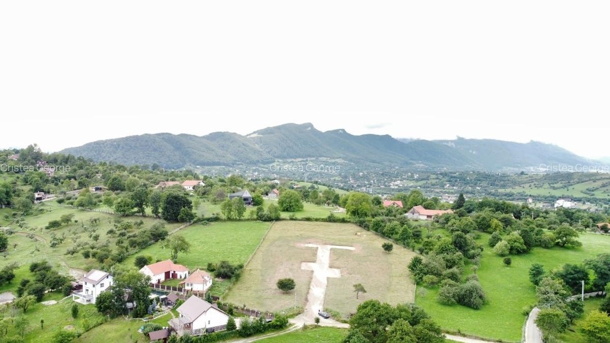Sohodol, locatie minunata - teren intravilan 1850 mp - 1