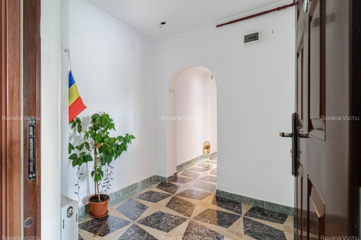 Apartament cu 3 camere decomandat, mobilat în Titulescu - 9