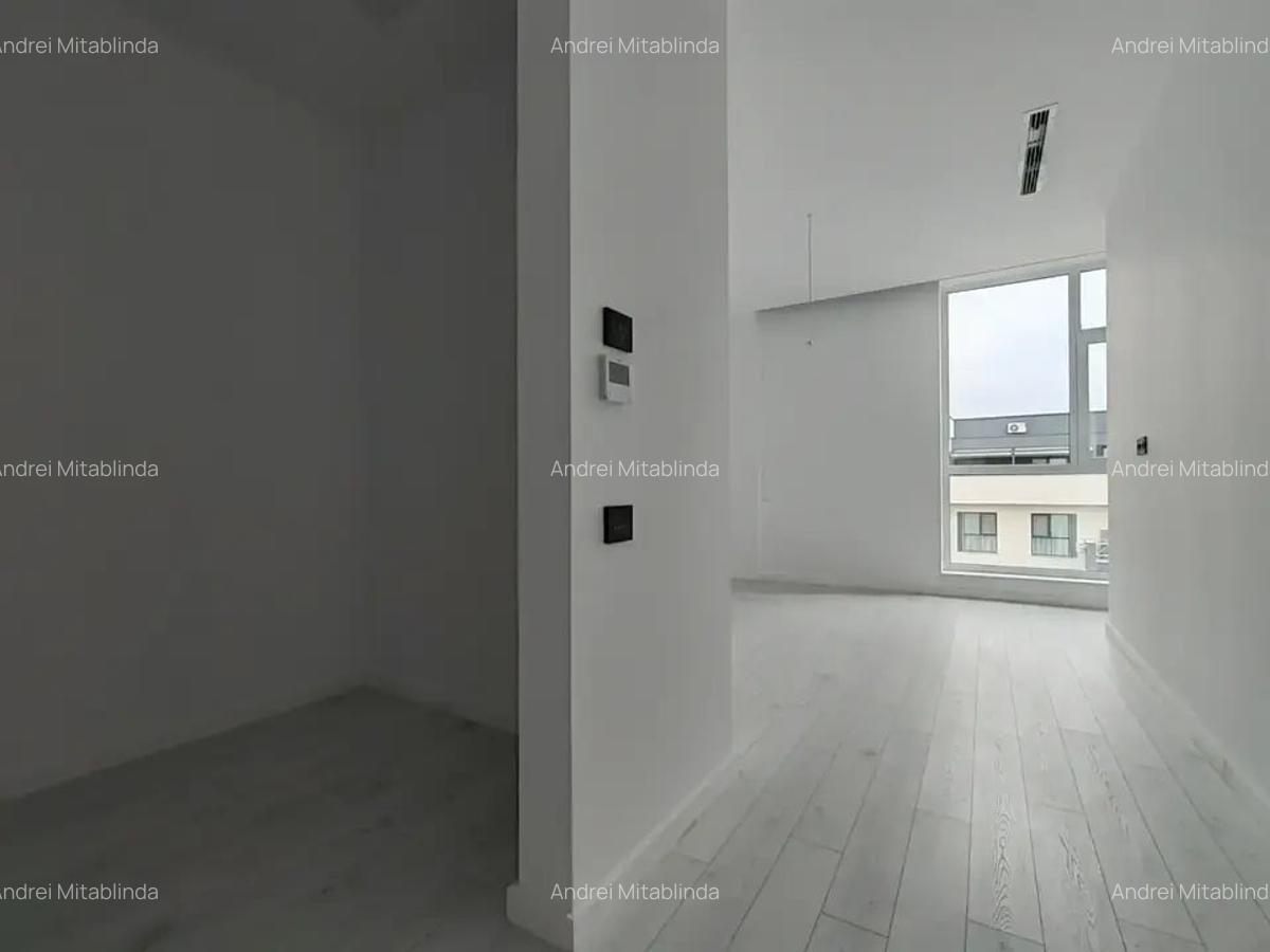 Apartament cu 5 camere decomandat în Titan - 10